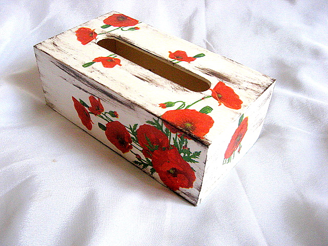 Maci rosii model flori pe fond vintage, cutii servetele hartie 27389